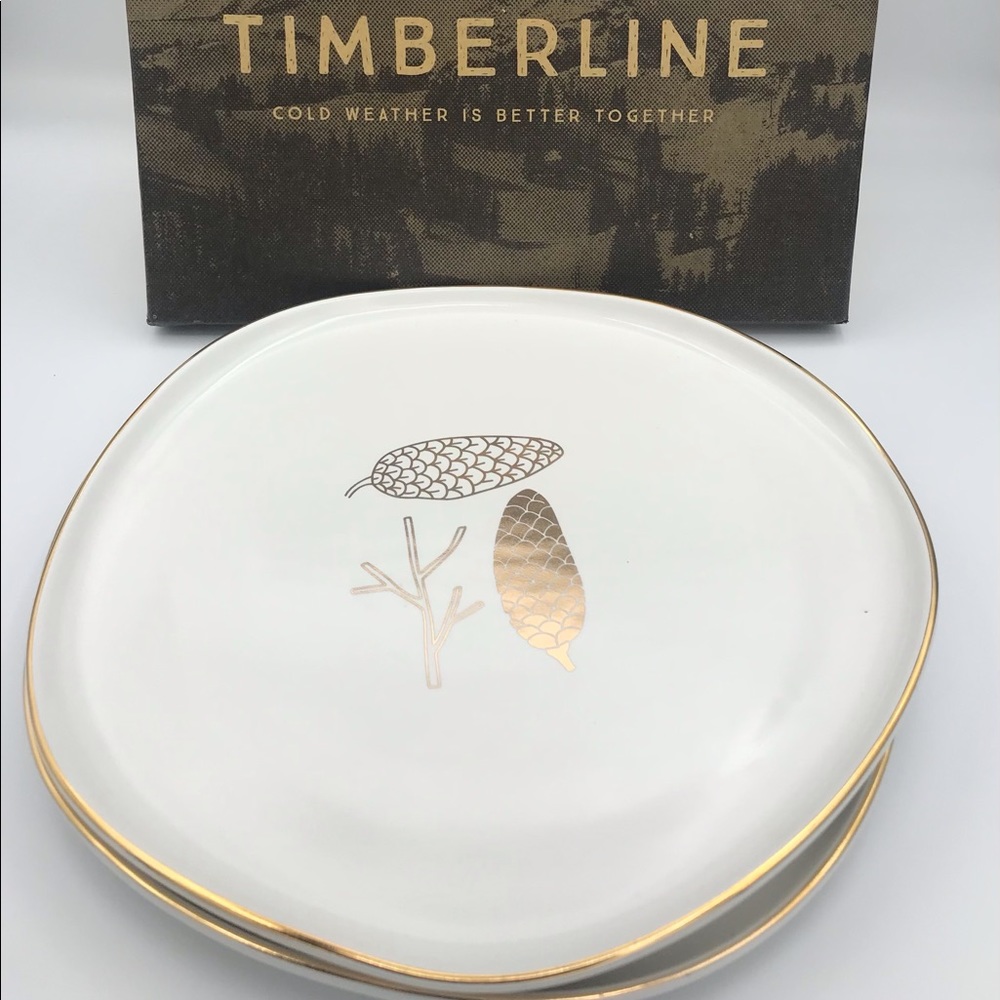 Set of two Pine Cone Plates by Timberline - Picture 2 of 2